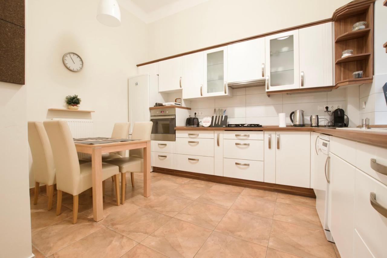 Standard Apartment By Hi5 - St. King Street 16. Budapest Exteriör bild